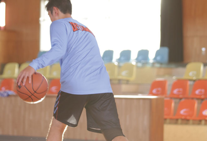 メンズにおすすめ バスケットボールをプレイする際のウェア選び ブログ Offlimits バスケユニフォームブランド